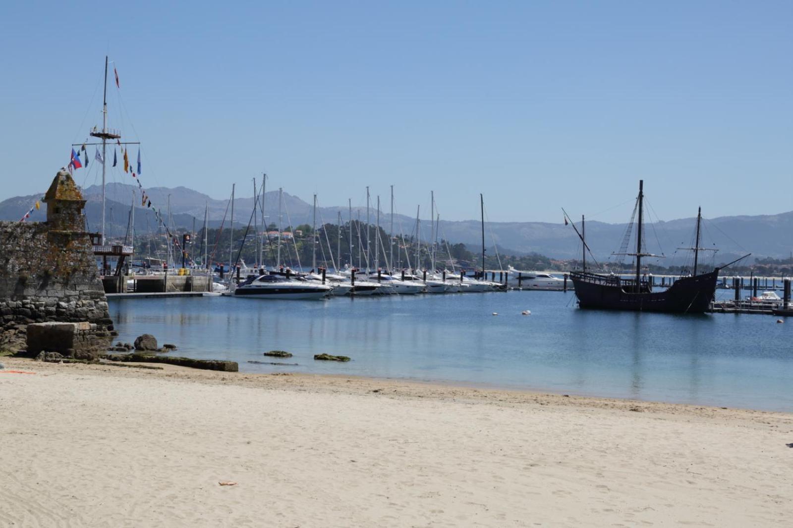 Inmejorables vistas a las islas Cies Baiona Exterior foto